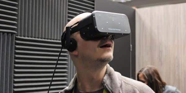 Oculus Rift casque de réalité virtuelle, filliale de Facebook