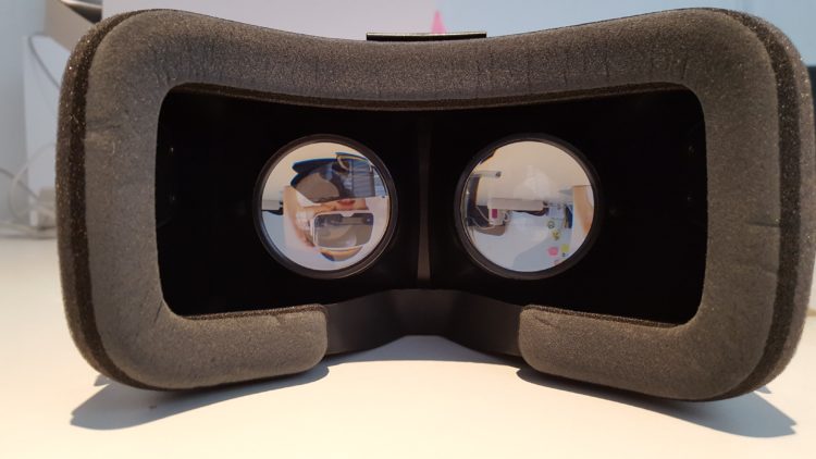 Test Zeiss VR One plus mobile casque prix date avis graphismes samsung gear homido