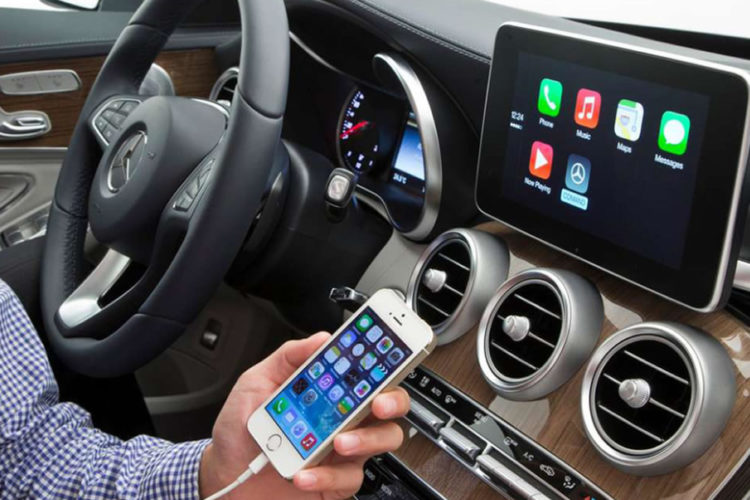 Apple CarPlay app iPhone