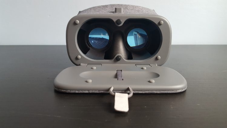Test Google Daydream View casque VR prix date avis graphismes acheter mobile smartphone carboard