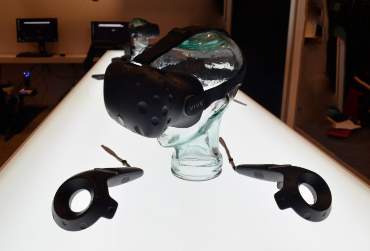 HTC Vive 2 CESS version génération nouveau développement rumeur dévoilé casque wireless 4k écran rafraîchissement taux sans fil 