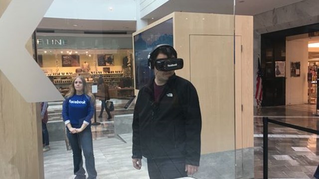 Facebook casque Gear VR Samsung Oculus test application expérience immersion VR boutique pop-up store états-unis