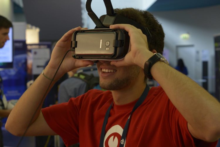 Laval virtual casque samsung VR