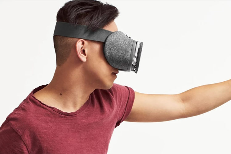 Smartphone compatible Google Daydream View