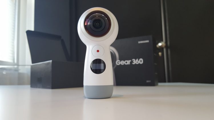 test gear 360 Samsung écran bouton prise en main