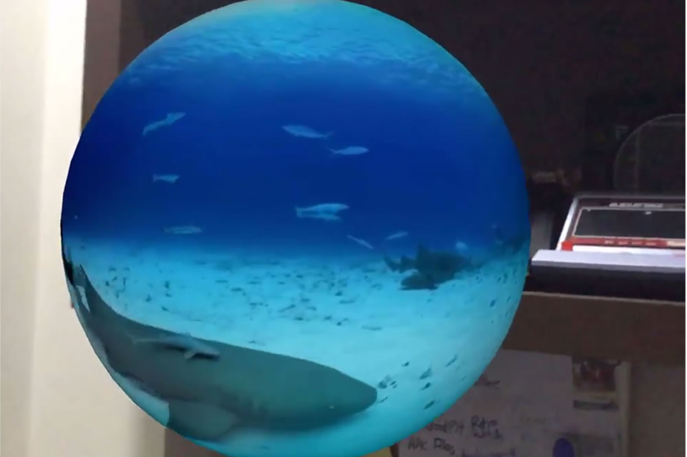 Vidéo 360 degrés orbe flottant salon