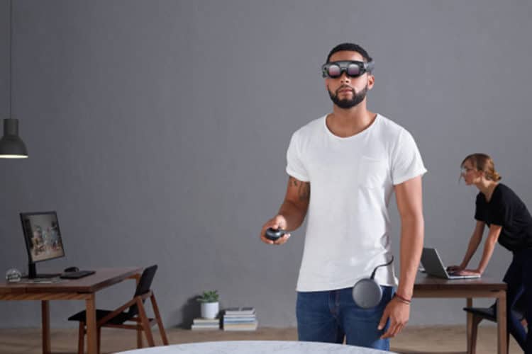 Magic Leap One Hololens version 2