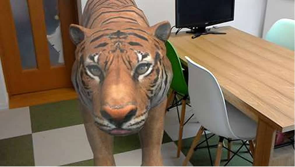 ZOOO Hololens zoo dans son salon AR réalité augmentée