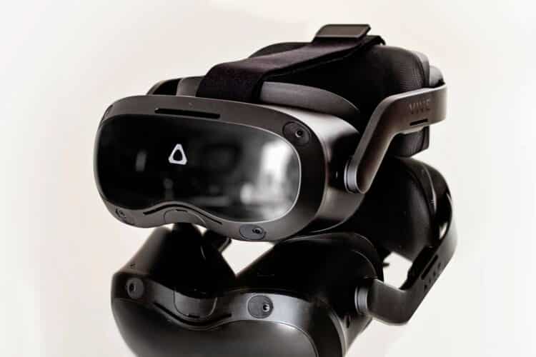 htc vive focus 3 design