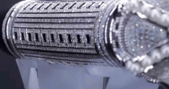 La Pearl Royale de Colin Burn, un symbole d'élégance et de désir extravagant