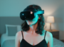 Une femme qui regarde un contenu porn en réalité virtuelle sur Meta Quest Pro