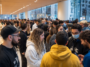 Malaise en Apple Store : les employés racontent le lancement Vision Pro
