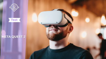 Un homme qui porte un casque VR Meta Quest 2